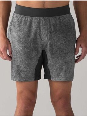 Lululemon T.H.E. Short Linerless 7" Carbon Mist Alpine White Graphite Grey M
